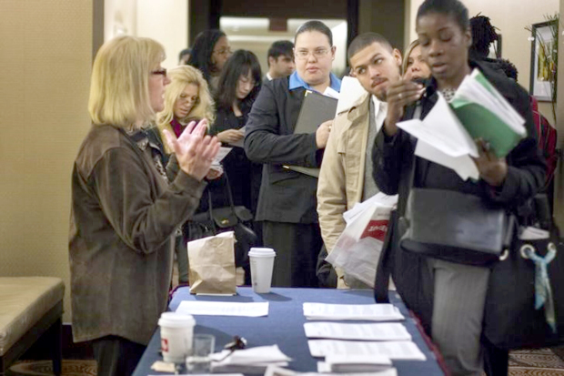 US weekly jobless claims increase moderately